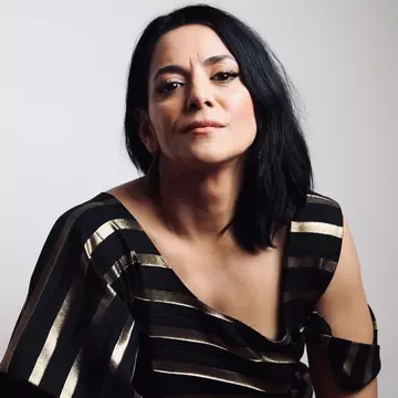 INTERVIU Analia Selis: "Aș vrea un bărbat care să meargă cu mine prin viață, lângă mine, nu în fața, nici în spatele meu"