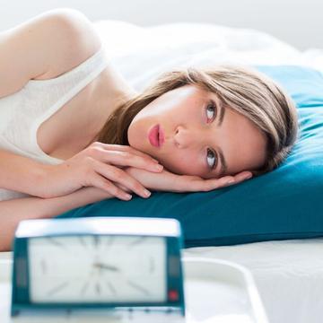 Studiu: Somnul neregulat îi poate face rău inimii. Ce probleme poți avea dacă nu te odihnești suficient