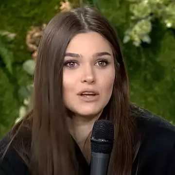 Theo Rose, cu lacrimi în ochi. Ce a spus Anghel Damian despre sarcina artistei: „Nu ai cum să înțelegi pe deplin ce se va întâmpla” / VIDEO