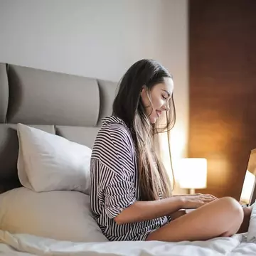 (P) Secretele videochatului. Cum să ai succes în această industrie?