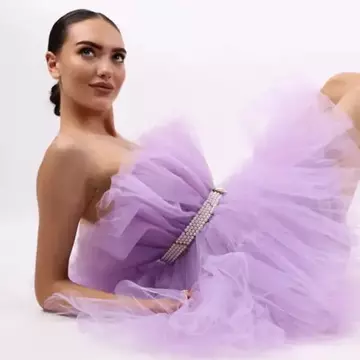 De ce să alegeți să închiriați o rochie pentru participarea la un eveniment?