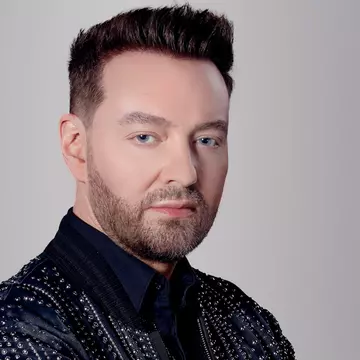 Cine este Alexandru Abagiu, noul jurat al emisiunii “Bravo, ai stil!”. A lucrat cu Claudia Schiffer și Penelope Cruz