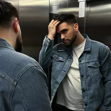 Cine este noua iubită a lui Alex Leonte. "Nu mă ascund, nu am de ce!" Fostul iubit al lui Theo Rose este într-o relație de câteva luni
