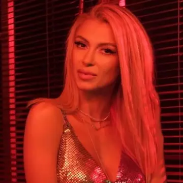 Andreea Bălan dezvăluie culisele colaborării cu Jador: „M-am reinventat de multe ori” / Exclusiv