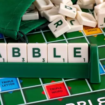 Cum se joacă scrabble - reguli, punctaje și ponturi