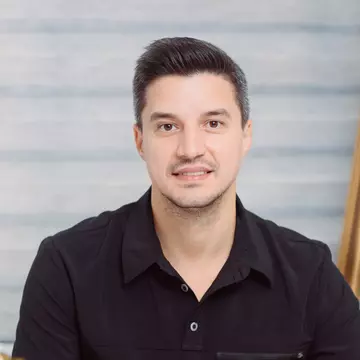 Dr. Gabriel Mazilu îți spune de ce tot mai multe paciente aleg liftingul facial după vârsta de 55 ani? "Și bărbații apelează la această procedură, pentru a întineri cu mai bine de 10 ani."