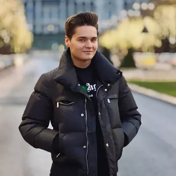 Selly, dezvăluiri surprinzătoare în emisiunea „40 de întrebări cu Denise Rifai”. Când a renunțat la facultate