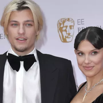 Fiul lui Jon Bon Jovi s-a logodit cu Millie Bobby Brown, actrița din "Stranger Things"