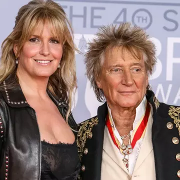 Soția lui Rod Stewart, surprinsă la plajă. Cum arată Penny Lancaster, fost model de lenjerie intimă, la 52 de ani