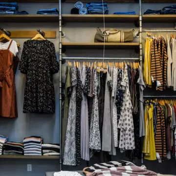 Dressy-casual: Cum să te îmbraci în funcție de dress code-ul evenimentului