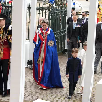 Kate Middleton, lecție de stil și eleganță la încoronarea Regelui Charles. A purtat cerceii Prințesei Dianei și colierul Reginei Elisabeta