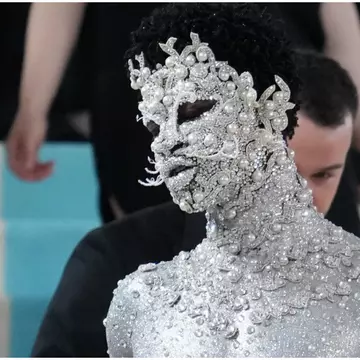 Lil Nas X, apariție socantă la Met GALA. Artistul vine la București la SAGA Festival pe 23 iunie