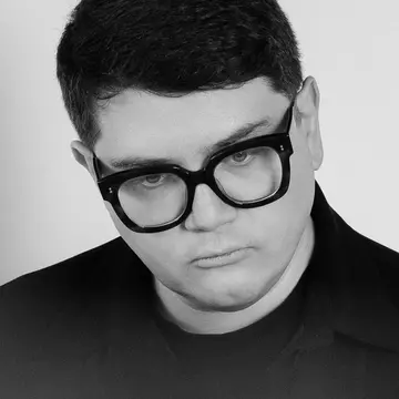 Lucian Broscățean, curator Romanian Design Week 2023: "Orice demers în modă ar trebui fie bazat pe o poveste țesută din emoții autentice" │INTERVIU