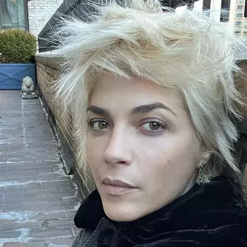 Selma Blair spune că a încercat să se sinucidă de câteva ori din cauza bolii. Actrița suferă de scleroză multiplă