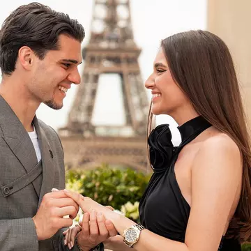 Cât a costat inelul de logodnă oferit de Ianis Hagi iubitei sale. Fiul lui Gică Hagi i-a cerut mâna Elenei Tănase la Paris