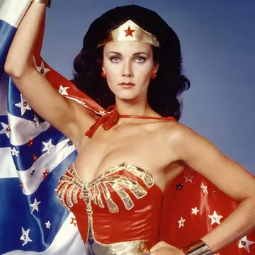 Lynda Carter, "Femeia Fantastică", arată incredibil la 71 de ani. Actrița refuză să facă operații estetice