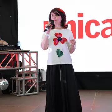 Oana Sârbu a readus "Anii de liceu" la Unica Urban Party 2023. Artista a cântat în deschiderea celei mai așteptate petreceri a verii
