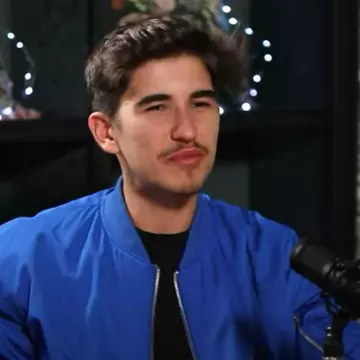 Sebastian Dobrincu vrea contract prenupțial când se însoară: „Mi se pare mai sigur”. Oare Ioana Ignat ce spune? / Video