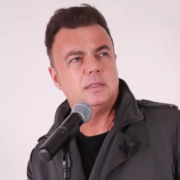 Tatăl lui Adrian Enache a murit. Mirela Vaida i-a transmis un mesaj emoționant artistului