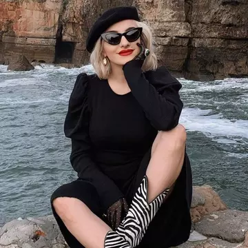 Ana Morodan, schimbare de look: "Este culoarea mea naturală". Influencerița, decisă să renunțe la imaginea excentrică / Video