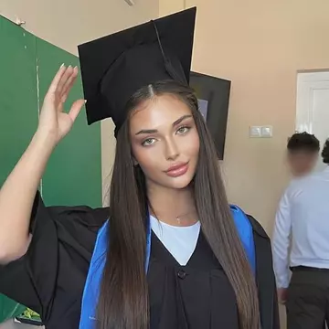 Andreea Bostănică, supranumită „Regina TikTok-ului”, despre notele mici de la BAC: „Nu m-au încurcat să-mi iau trei apartamente și un penthouse”