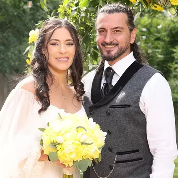 Cătălina Ponor și Bogdan Jianu și-au botezat fiul și s-au căsătorit religios! Imagini spectaculoase cu dansul mirilor, tortul și invitații numai unul și unul / Video