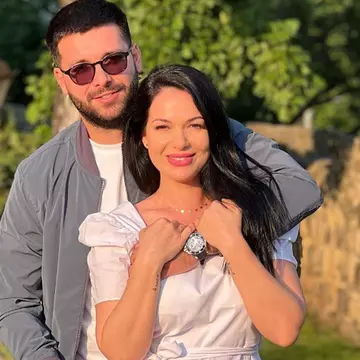 Deea Maxer, vacanță în Grecia cu Robert Drilea: „Muncesc, iubesc, mă bucur de viață”