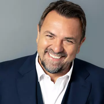 Horia Brenciu revine la „Vocea României” într-o nouă formulă. Cu cine va împărți scaunul dublu
