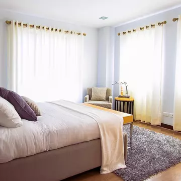 Iată 3 lucruri simple, dar care pot schimba total aspectul dormitorului tău!