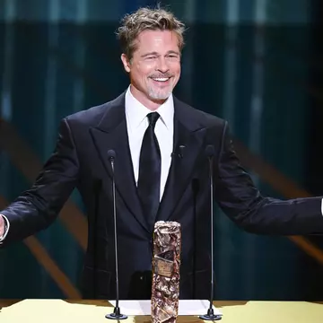 Cine este Ines de Ramon, noua iubită a lui Brad Pitt. Este cu 29 de ani mai tânără decât el