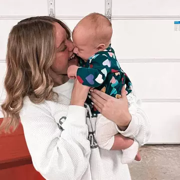 O tânără care credea că are pietre la rinichi era, de fapt, însărcinată: „Nu am idee cum am avut un copil de 3 kg în mine”