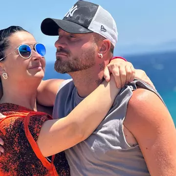 Gabriela Cristea și Tavi Clonda s-au filmat în bolidul de lux, de aproape 100 000 de euro. "Sper să nu dați cu hate". Cum arată mașina