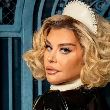 De ce evită Loredana Groza vacanțele și care este bijuteria de care nu se desparte: "Viața merită trăită"/ Exclusiv