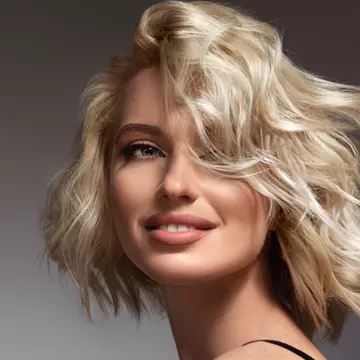 Cum să îți vopsești părul ca să fii în tendințe la toamnă și să nu îl distrugi. Trucuri pentru îngrijire și volum