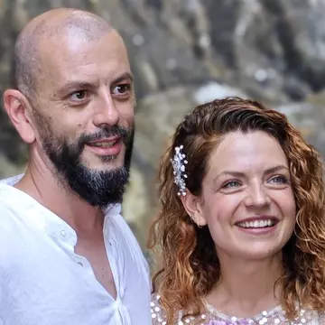 Cât a costat rochia Victoriei Răileanu de la cununia civilă cu Adrian Ștefănescu / Video