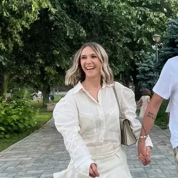 Cum își menține Adela Popescu silueta: „La mine nu merge asta cu mănânc grătar și salată. Nu slăbesc"/ Exclusiv