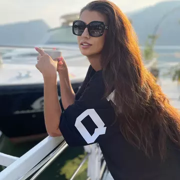 Trucul Alinei Radi un păr lung și superb. "Toată lumea mă întreabă ce îi fac de a crescut atât!"