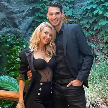 Andreea Bălan și Victor Cornea, în ipostaze intime, în așternuturi. Cum s-au fotografiat cei doi