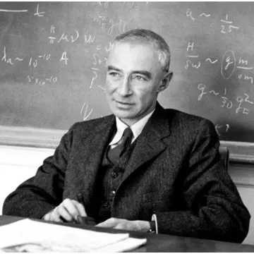 Cine a fost J. Robert Oppenheimer, părintele bombei atomice