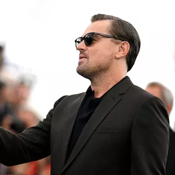 Cum se deplasează Leonardo DiCaprio prin Londra, pentru a evita traficul infernal. "A fost văzut prin centru"