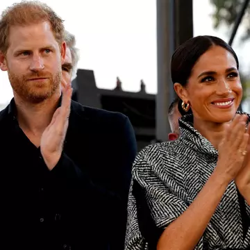 Harry, după ce a văzut scenele intime cu Meghan Markle în „Suits". „Ar fi nevoie de șocuri electrice pentru a-mi scoate acele imagini din cap"