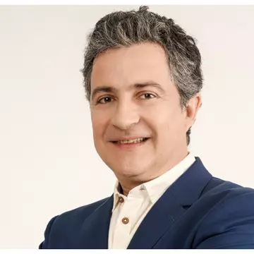 Mihai Călin, nevoit să slăbească. Schimbările alimentare făcute de actorul din serialul „Lasă-mă, îmi place! Camera 609" / Exclusiv