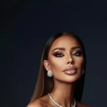 Deschiderea fastuoasă a noii locații Traser Gold în Mall Băneasa, cu vedete și premii în aur și diamante. Brandul a celebrat 21 de ani de excelență pe piața de bijuterii