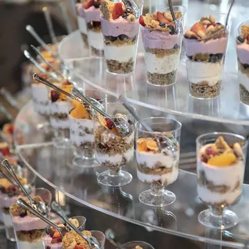 Răsfăț dulce și artizanal. Delicii livrate la birou sau la locația evenimentului