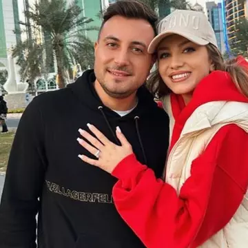 Valentin Sanfira și Codruța Filip au aniversat cinci ani de la prima întâlnire: "Tu ești familia mea”