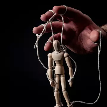 Zodii fără scrupule care manipulează și profită de tine. Ferește-te de ele!