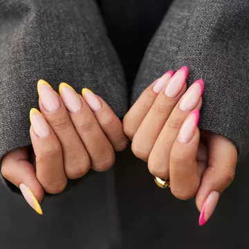 Acrylgel și tendințele în nail art: O privire de ansamblu pentru entuziaștii din domeniul frumuseții