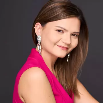 Cine este Eli Vorbește, tânăra care a construit o casă pentru o mamă cu șase copii: „Eu nu vreau să tac” / Exclusiv