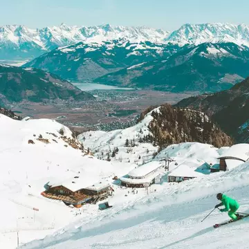 Cum te pregătești pentru un weekend la ski iarna aceasta? 3 lucruri pe care să nu le omiți înainte de a pleca de acasă