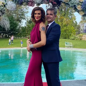 Cum sărbătoresc Roxana Ciuhulescu și soțul ei, Silviu Bulugioiu, cinci ani de la nuntă: "Cred că o să cedez"/ Exclusiv